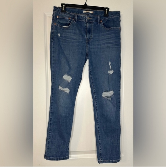 Levi’s Boyfriend fit distressed jeans sz 30 EUC - Picture 1 of 4